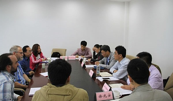 在線(xiàn)系統合作項目會(huì )議.jpg 在線(xiàn)系統合作項目會(huì )議.jpg