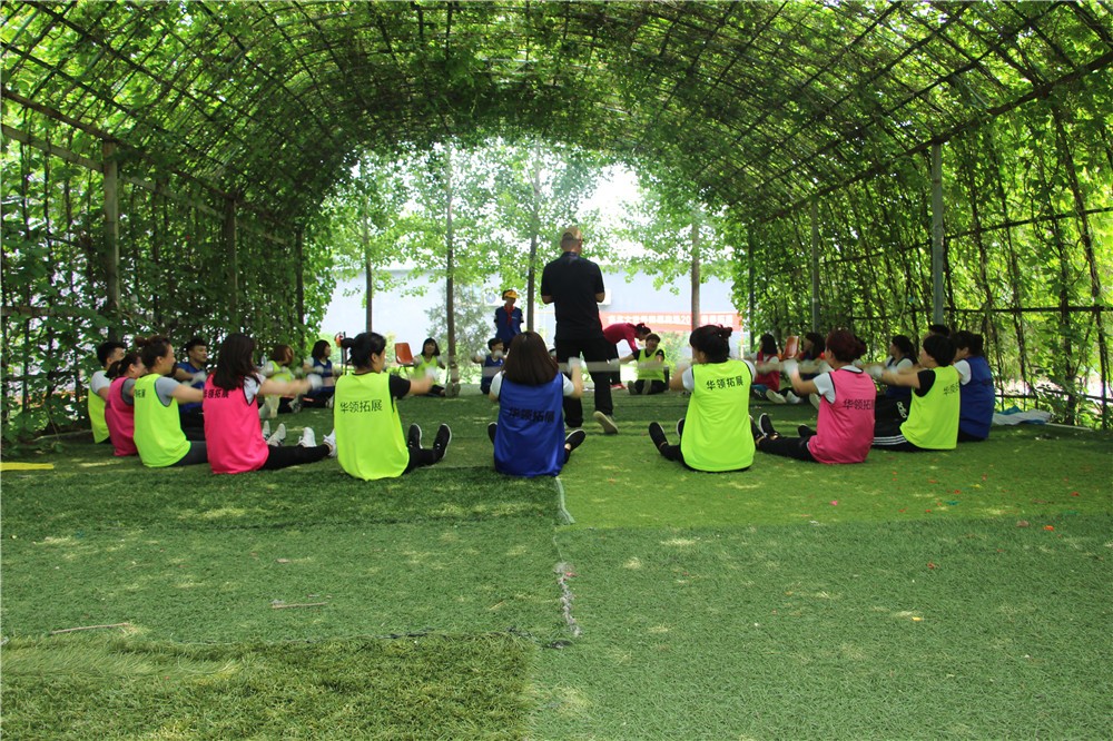 [延慶快樂假日大酒店]+戰(zhàn)狼特訓(xùn)一日活動(dòng)